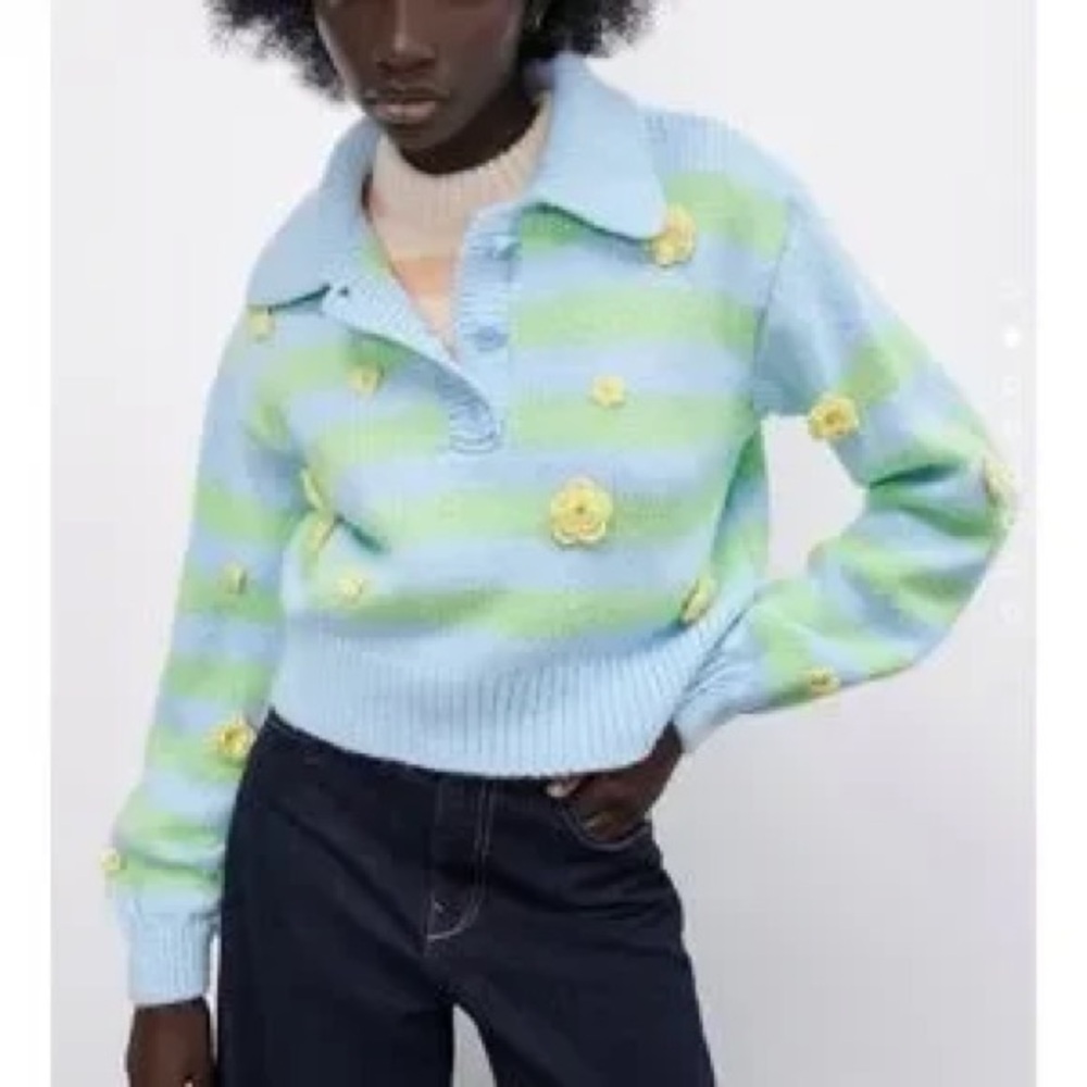 Zara Blue and Green Crew Neck Sweater with Retro Aesthetic